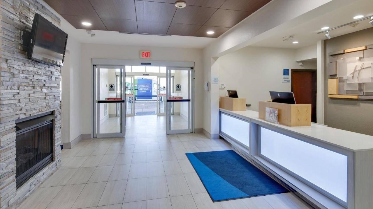 Holiday Inn Express & Suites Detroit - Farmington Hills By Ihg Northville Luaran gambar